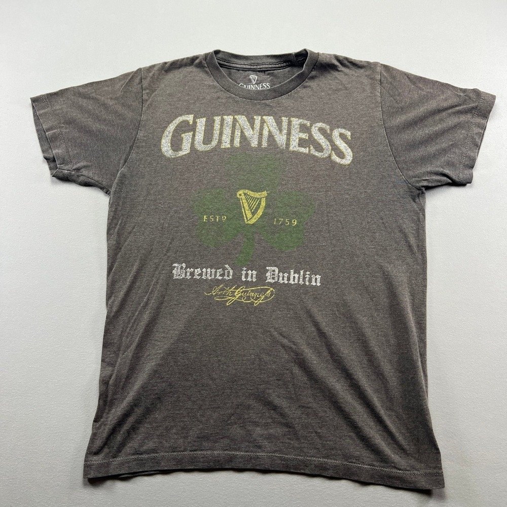Guinness T-Shirt Men's Small Gray Brewed in Dublin Graphic Print Short Sleeve